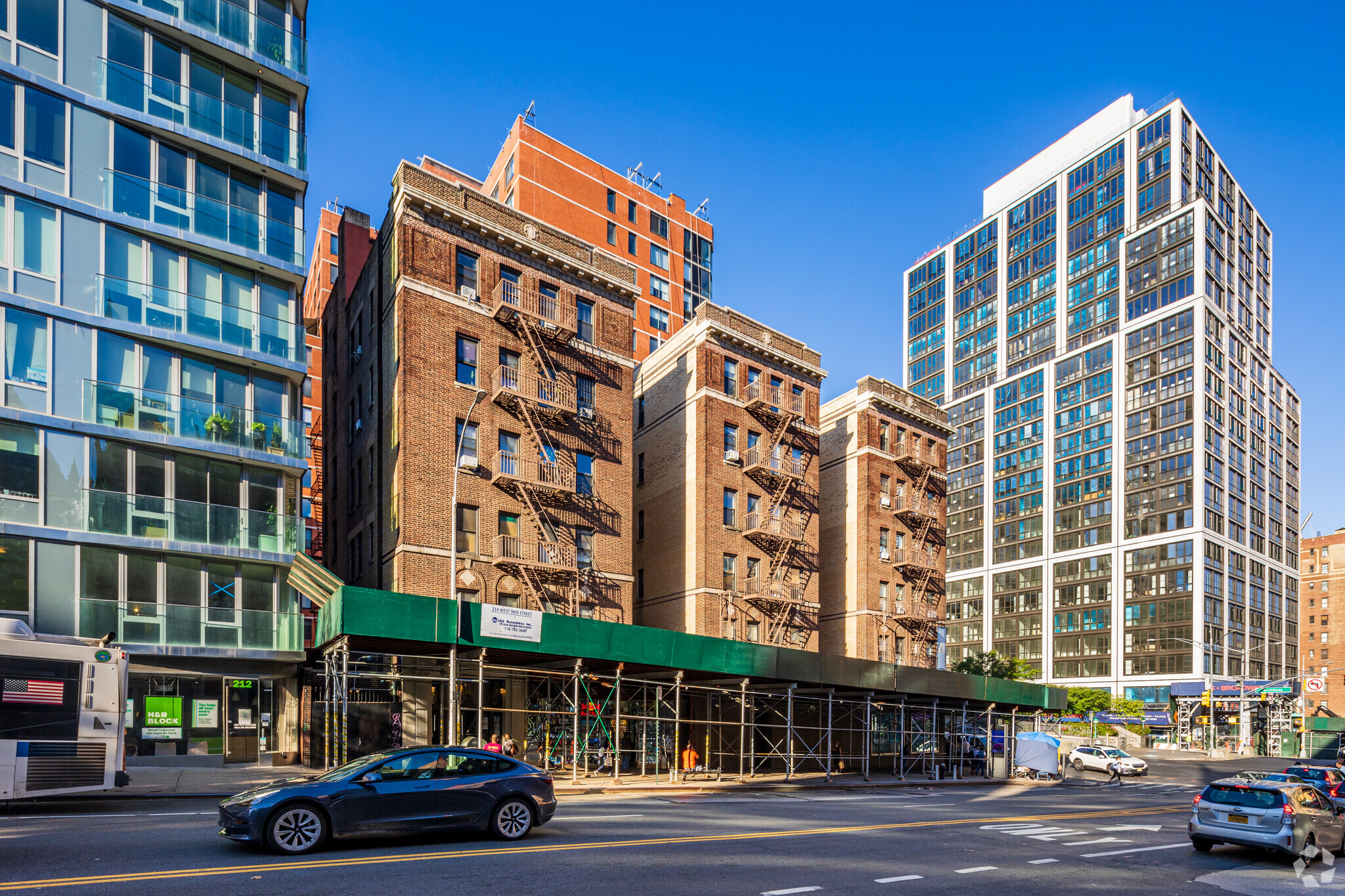 2552-2554 Broadway, New York, NY for sale Primary Photo- Image 1 of 1