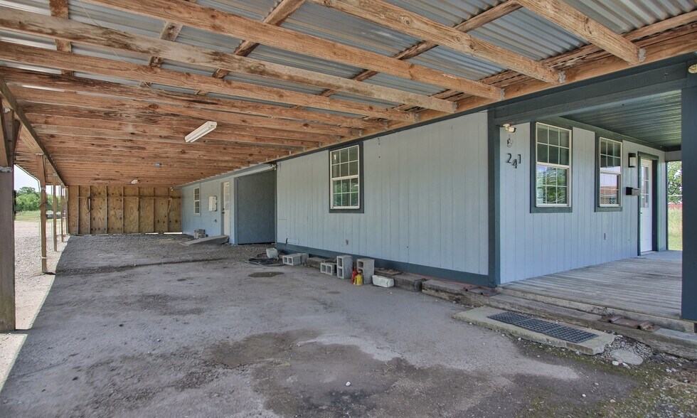241 McKeever Rd, Rosharon, TX for sale - Primary Photo - Image 1 of 1