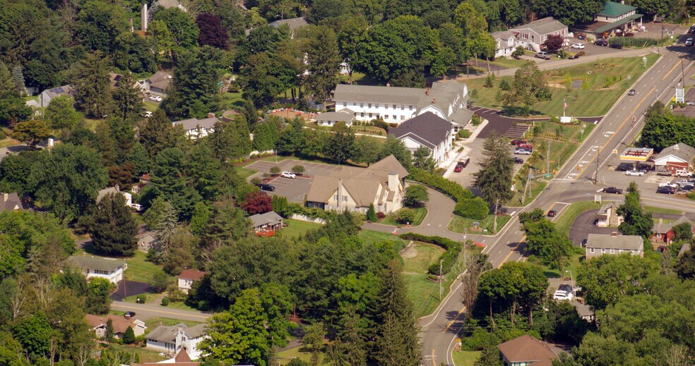 210 Woodport, Sparta, NJ for lease - Primary Photo - Image 1 of 1