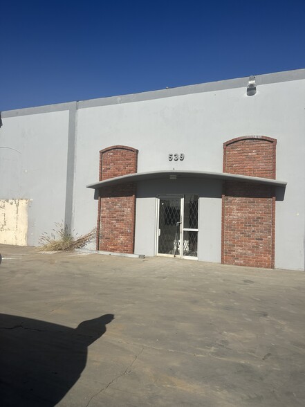 539-541 E Gardena Blvd, Carson, CA for lease - Building Photo - Image 2 of 8