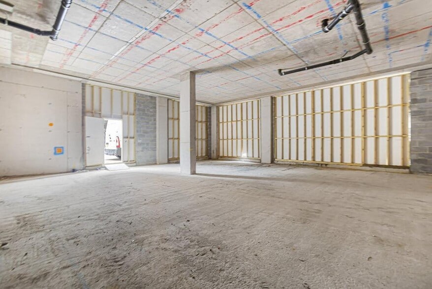 15-17 Copper St, London for lease - Interior Photo - Image 2 of 18