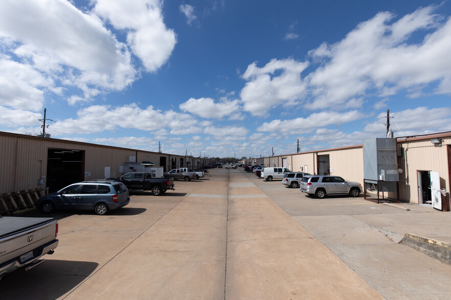 6100 Brittmoore Rd, Houston, TX for lease - Primary Photo - Image 1 of 49