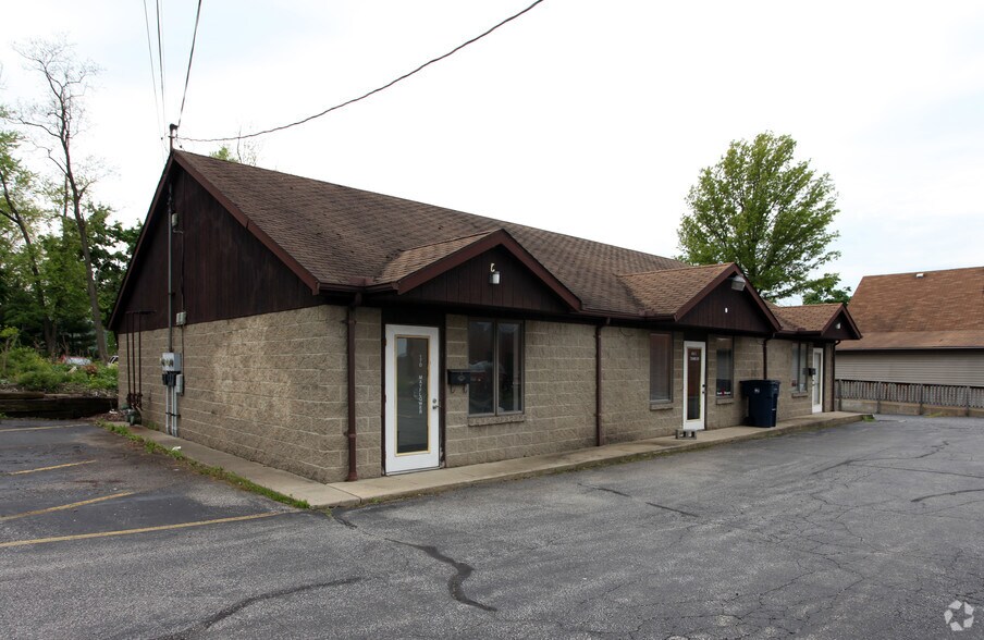 170 Mayflower Rd, Warren, OH 44484