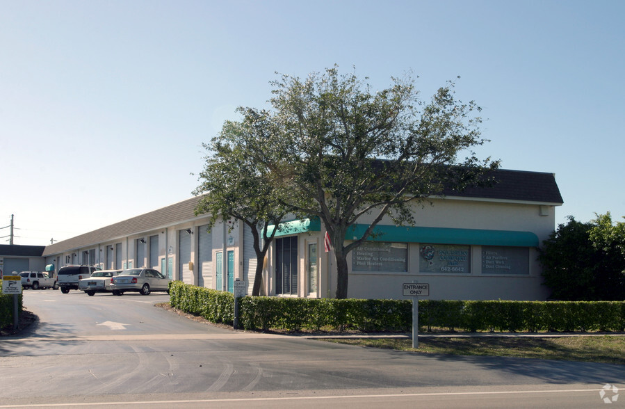 994 Barfield Dr, Marco Island, FL for lease - Building Photo - Image 3 of 6