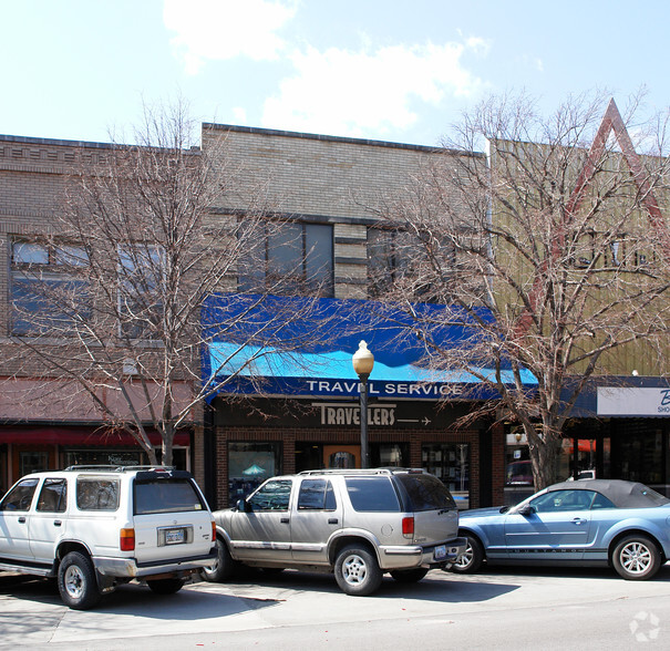 831 Massachusetts St, Lawrence, KS for sale - Primary Photo - Image 1 of 1