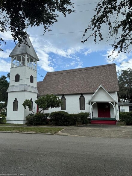 18-20 E Pleasant St, Avon Park, FL for lease - Building Photo - Image 2 of 9