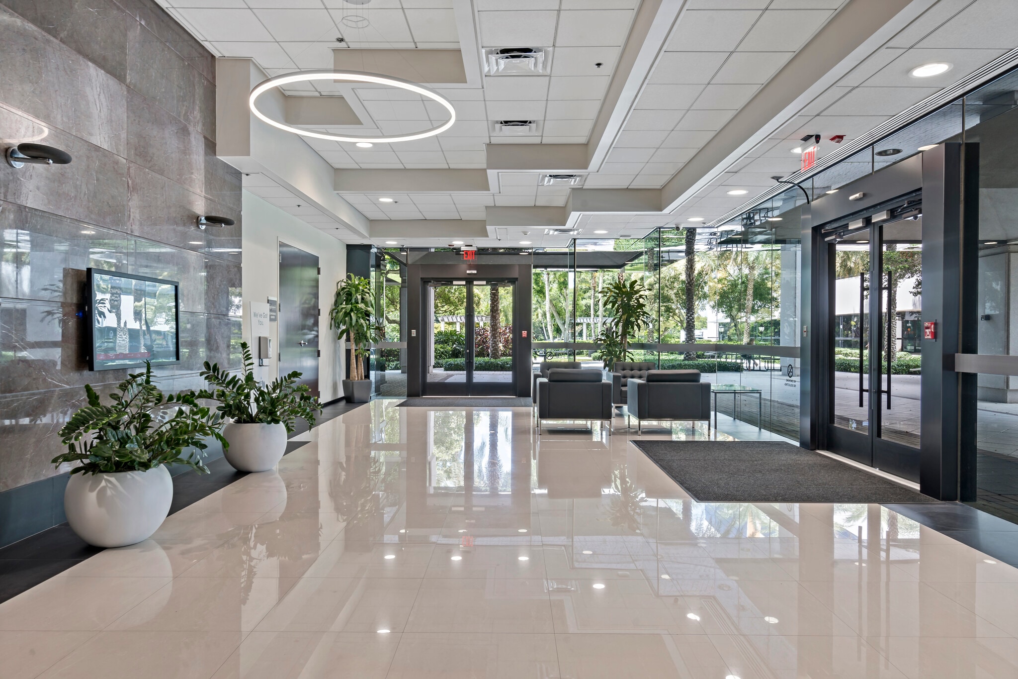 3450 Lakeside Dr, Miramar, FL for lease Interior Photo- Image 1 of 4