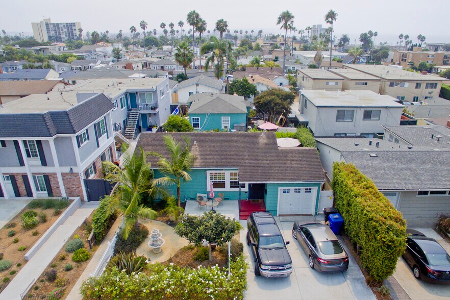 831 Sapphire St, San Diego, CA 92109