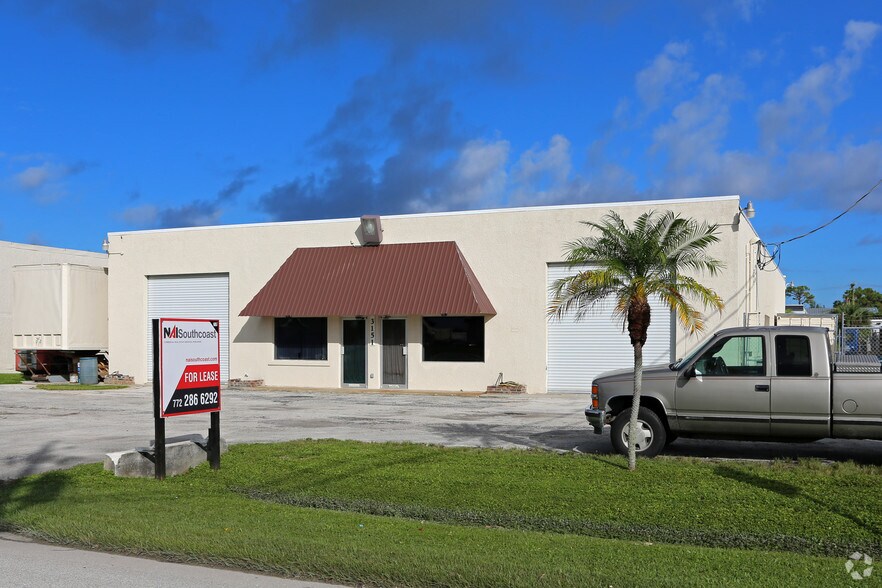 3132 SE Jay St, Stuart, FL for sale - Building Photo - Image 1 of 1