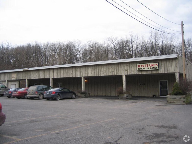 239 Genesee St, Chittenango, NY 13037 Chittenango Village Square