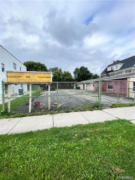 2314-2318 Niagara St, Niagara Falls, NY for lease - Building Photo - Image 3 of 32