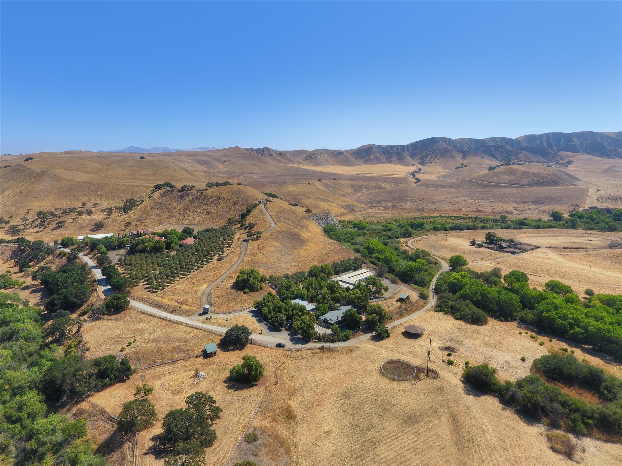 2751 Thomas Rd, Hollister, CA for sale Primary Photo- Image 1 of 1