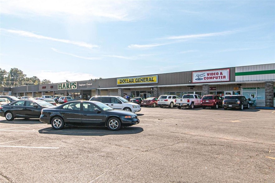 1307-1403 Hillcrest Dr, Doniphan, MO for sale - Building Photo - Image 2 of 6