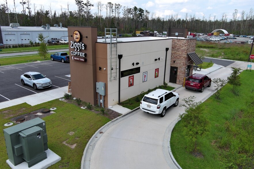 102 Jim Benton Ct, Port Wentworth, GA for sale - Building Photo - Image 2 of 5