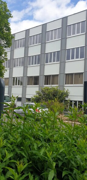 79 Rue Rateau, La Courneuve for lease - Building Photo - Image 1 of 4