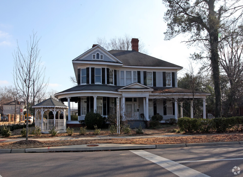 1003 Queen City Ave, Tuscaloosa, AL for sale - Primary Photo - Image 1 of 1