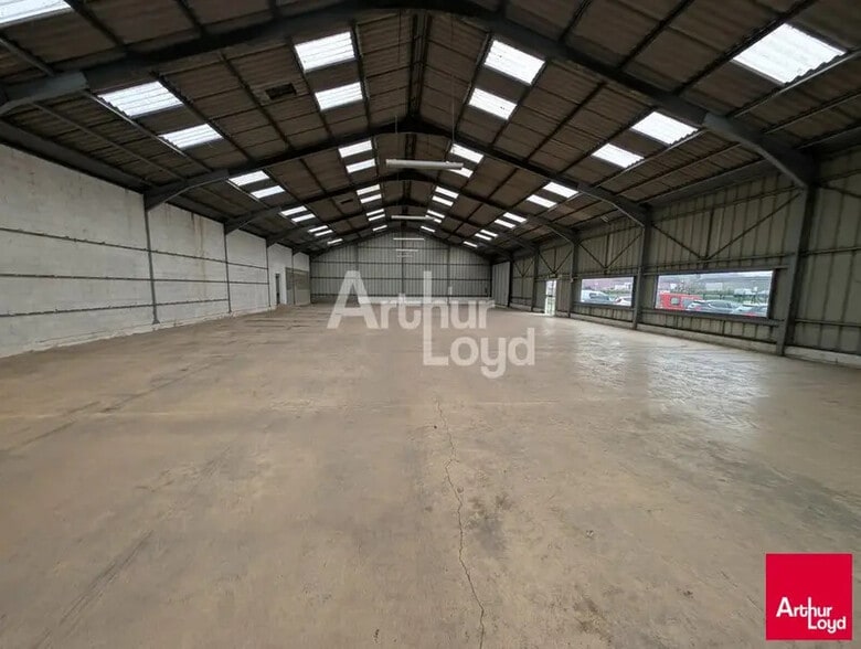 Flex in Le Rheu for sale - Interior Photo - Image 2 of 8