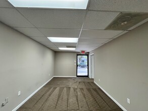 3101-3137 NW 25th Ave, Pompano Beach, FL for lease Interior Photo- Image 2 of 15