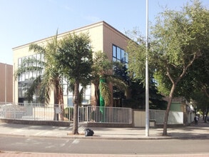 Industrial in L'Hospitalet de Llobregat, Barcelona for lease Interior Photo- Image 1 of 8