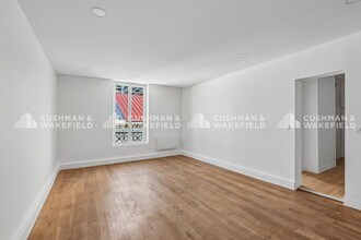 26 Impasse Mousset, Paris for lease Interior Photo- Image 1 of 10