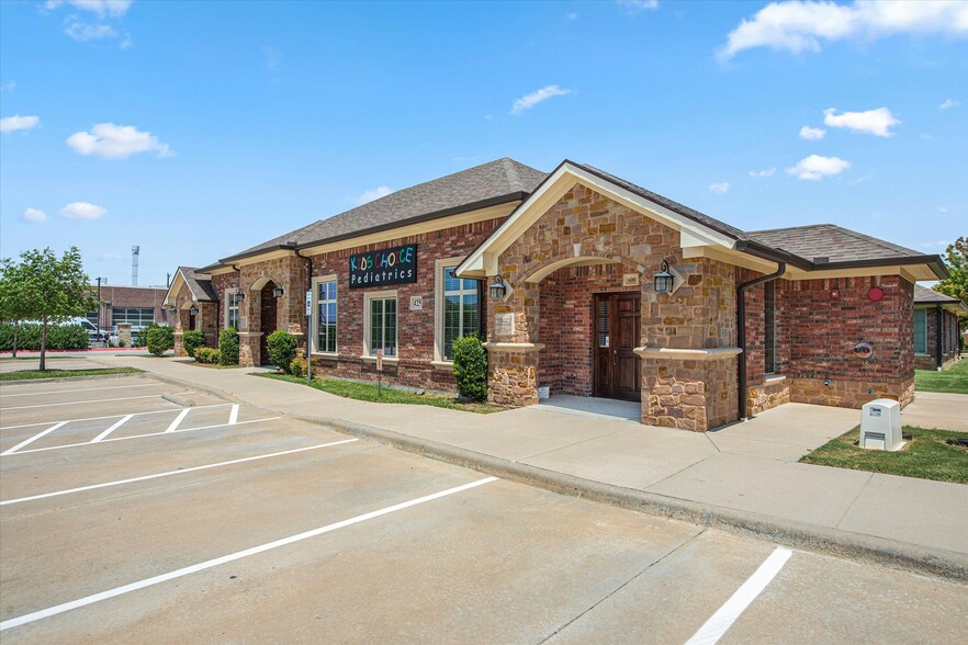 425 Old Newman Rd, Frisco, TX for lease - Building Photo - Image 3 of 38