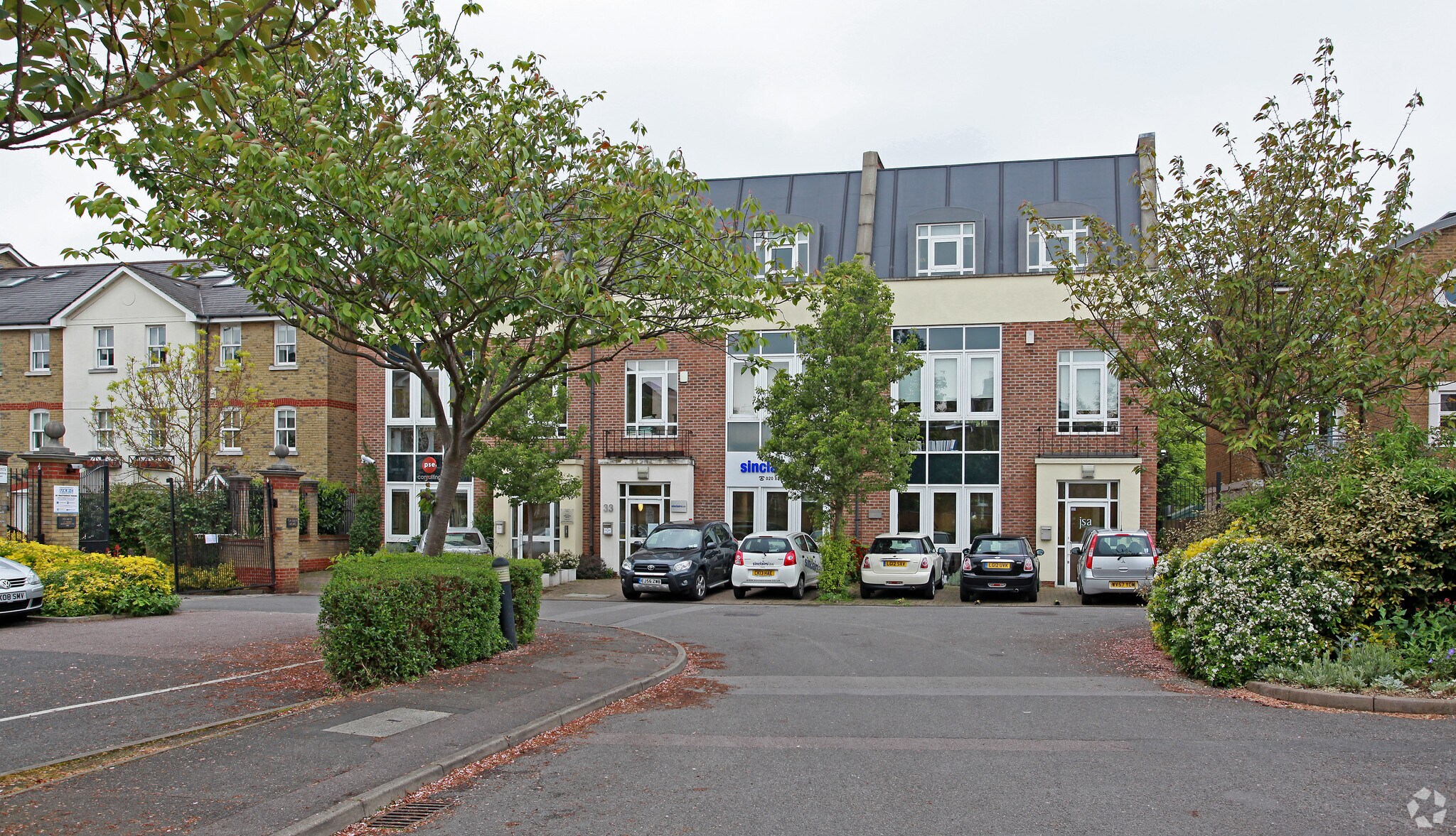 32-34 Candler Mews, Twickenham for sale Primary Photo- Image 1 of 1