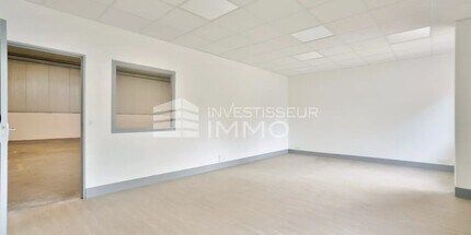 Flex in Évry for lease Interior Photo- Image 2 of 2