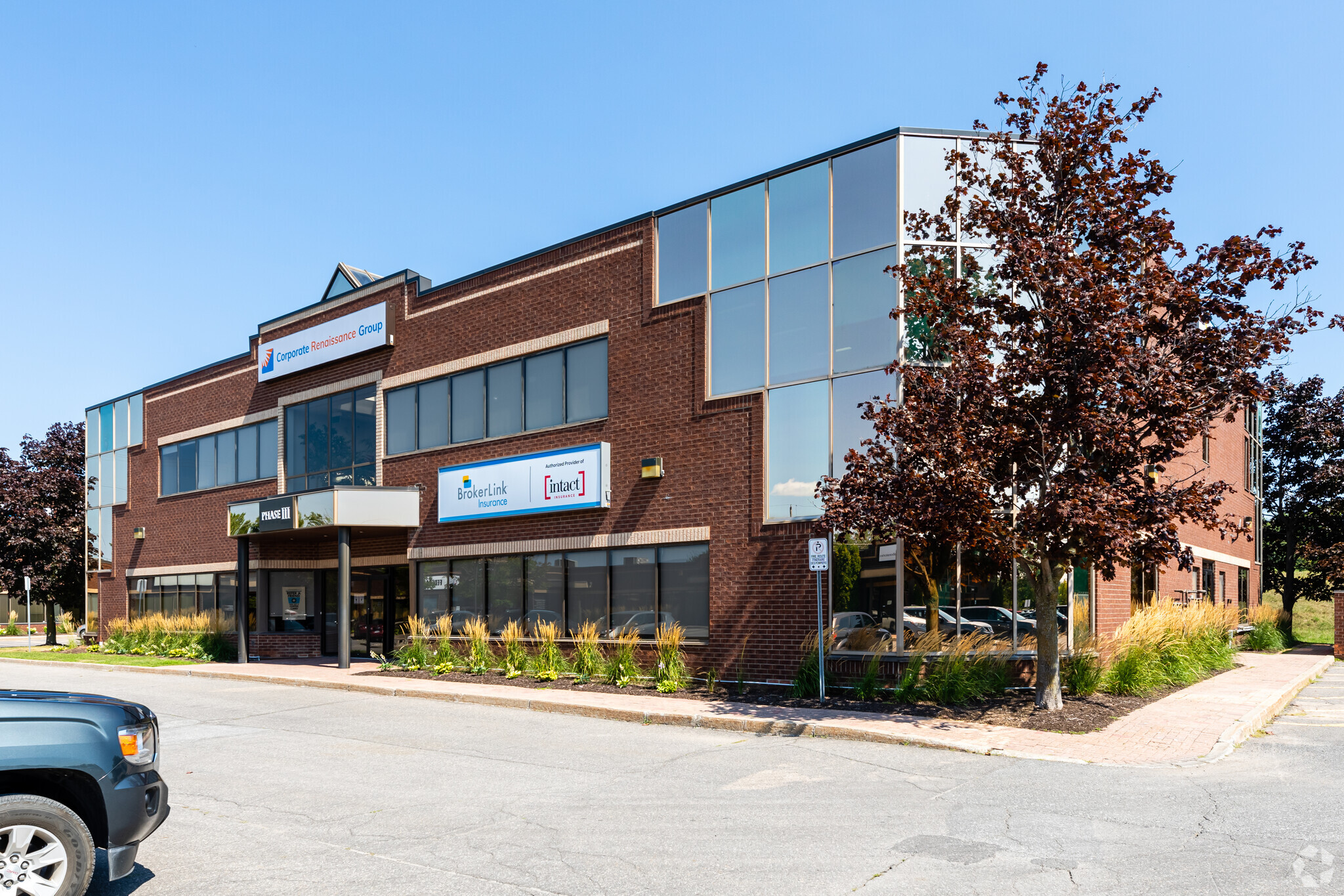 6 Antares Dr, Nepean, ON for lease Primary Photo- Image 1 of 5