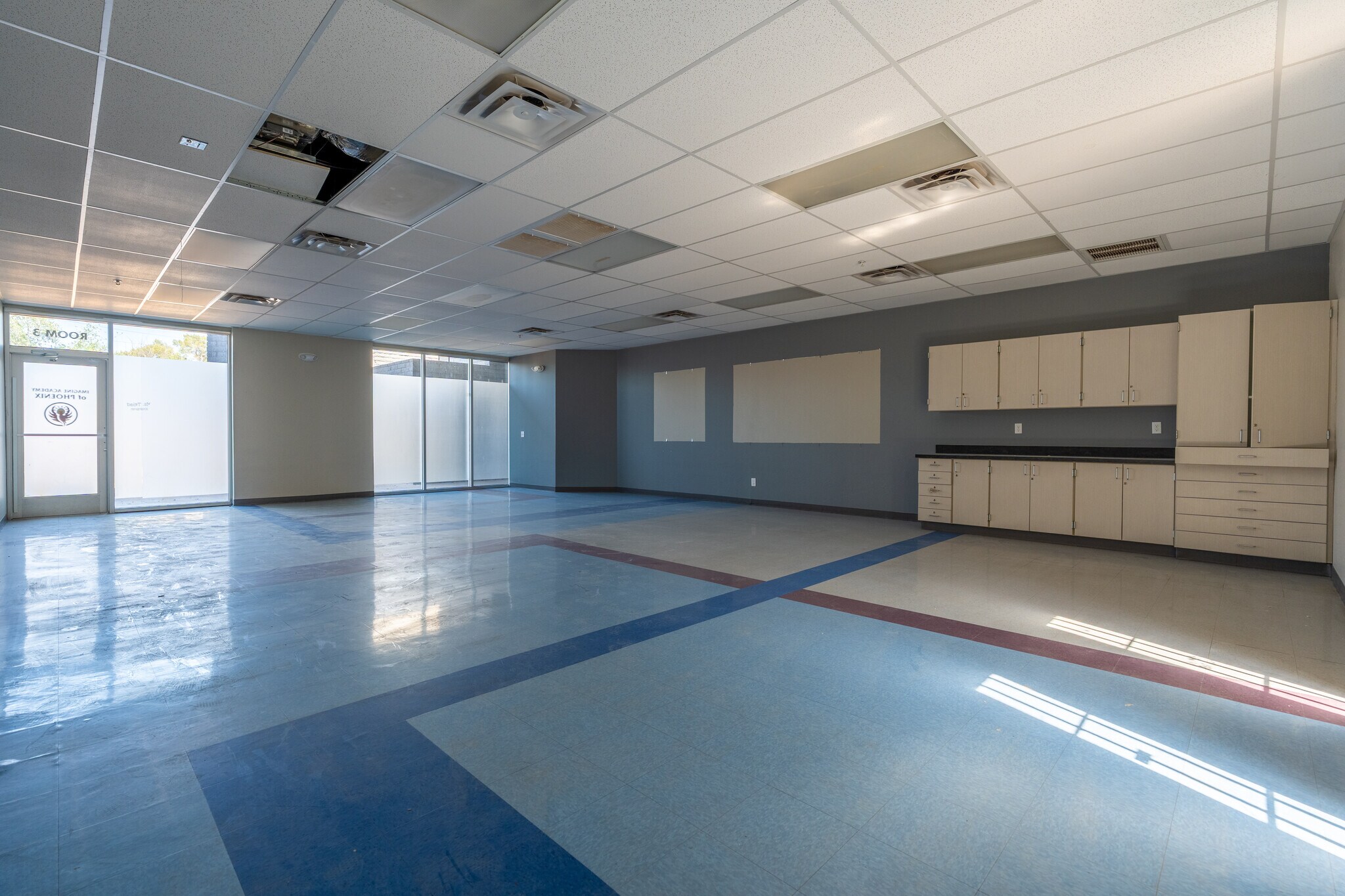 2645 N 24th St, Phoenix, AZ for lease Interior Photo- Image 1 of 3