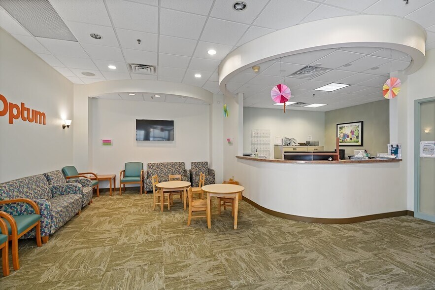 192 Route 117 by Pass Rd, Bedford Hills, NY for sale - Lobby - Image 1 of 1