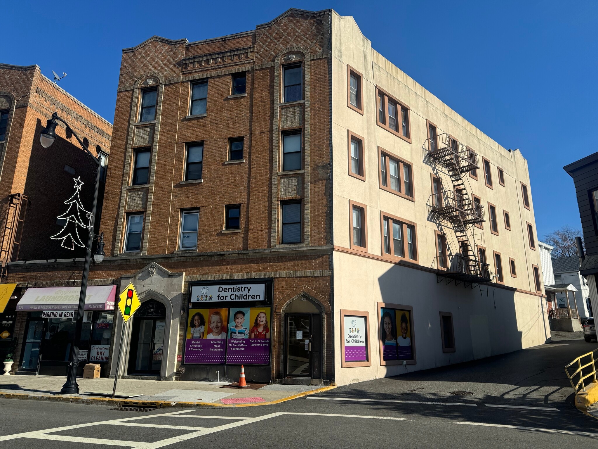 634 Anderson Ave, Cliffside Park, NJ for lease Building Photo- Image 1 of 27