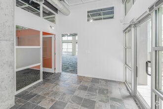 766 Garfield St, Seattle, WA for lease Interior Photo- Image 2 of 11