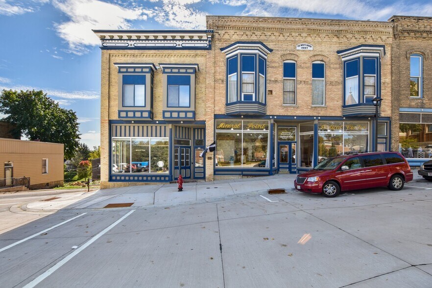 110 High St, Mineral Point, WI 53565 | LoopNet