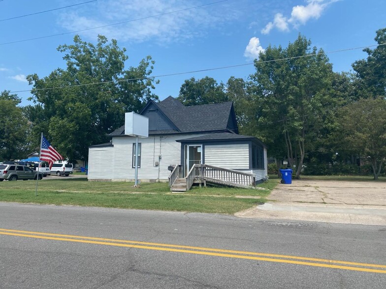 605 E Central Ave, Miami, OK for sale - Building Photo - Image 3 of 10