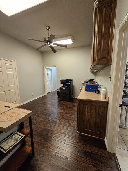 6605 Precinct Line Rd, North Richland Hills, TX for sale - Interior Photo - Image 3 of 9