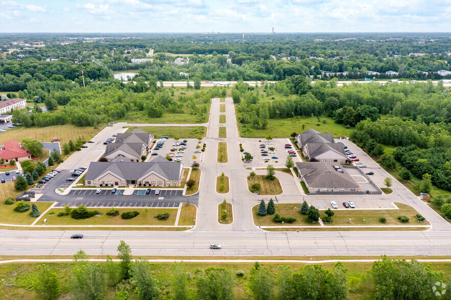 8158 Executive Ct, Lansing, MI for lease - Aerial - Image 3 of 7