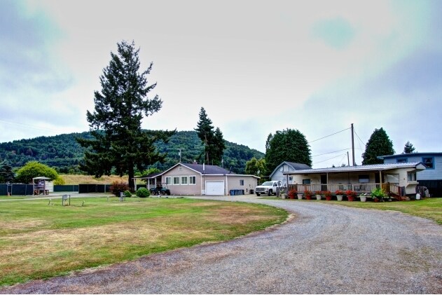 401 Terwer Riffle Rd, Klamath, CA for sale - Primary Photo - Image 1 of 1