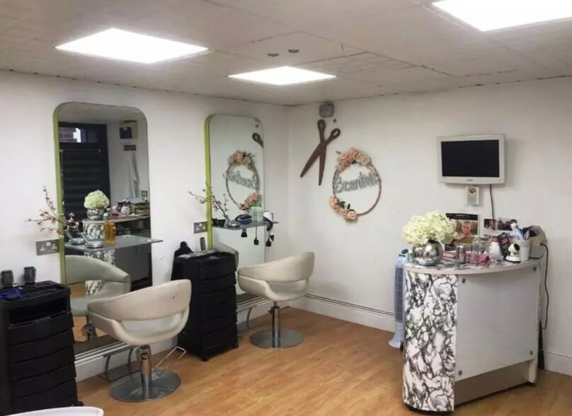 1A Abercynon Rd, Abercynon for lease - Interior Photo - Image 3 of 5