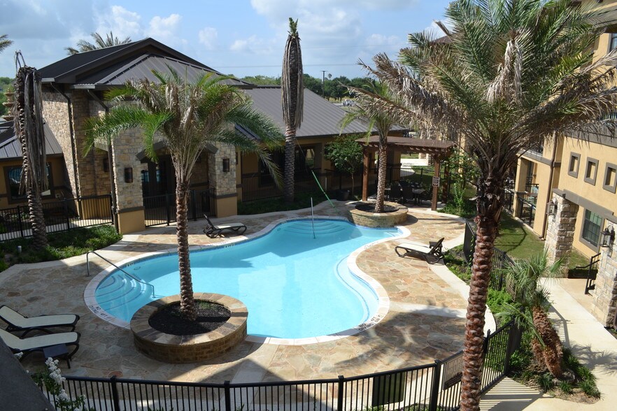 1270 W Oaklawn Rd, Pleasanton, TX for sale - Other - Image 1 of 1