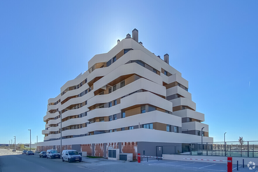 Calle Ferenc Puskas, 205-209, Madrid, Madrid for lease - Primary Photo - Image 1 of 2