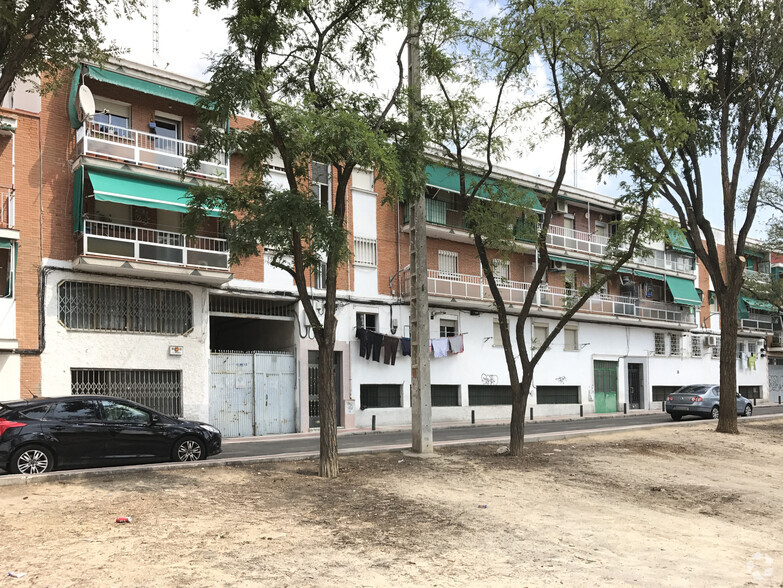 Calle De Eduardo Minguito, 55, Madrid, Madrid for sale - Building Photo - Image 1 of 2