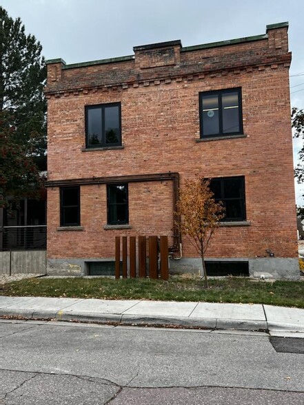 615 Oak, Missoula, MT for lease - Primary Photo - Image 1 of 23