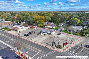 426-450 S Milwaukee Ave, Libertyville IL - Owner Financed Property