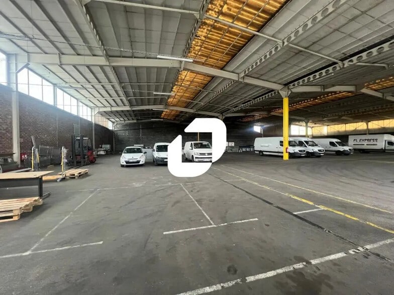 185 Rue Léo Lagrange, Douai for lease - Building Photo - Image 1 of 20