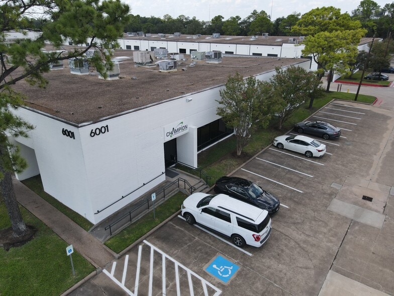 6001 Stonington St, Houston, TX for lease - Building Photo - Image 1 of 2