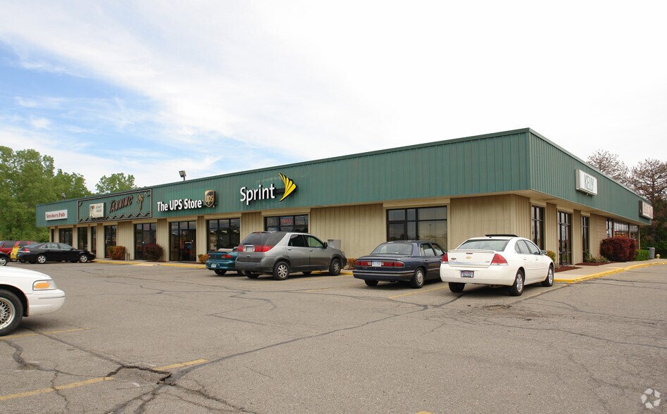 1475-1501 E M-21, Owosso, MI for sale - Primary Photo - Image 1 of 1