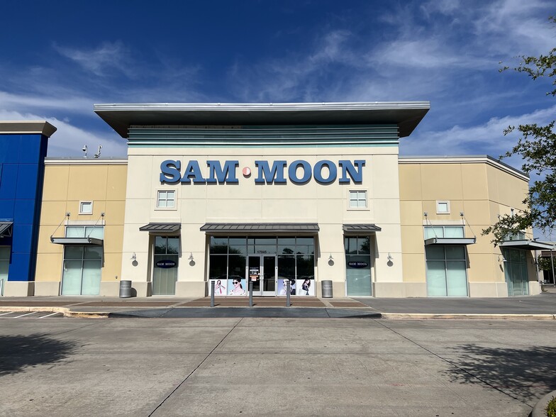 17937-17945 I-45 S, Shenandoah, TX for lease - Building Photo - Image 2 of 15