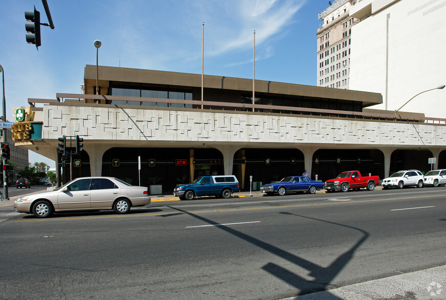 1033 Van Ness Ave, Fresno, CA for lease - Building Photo - Image 2 of 2