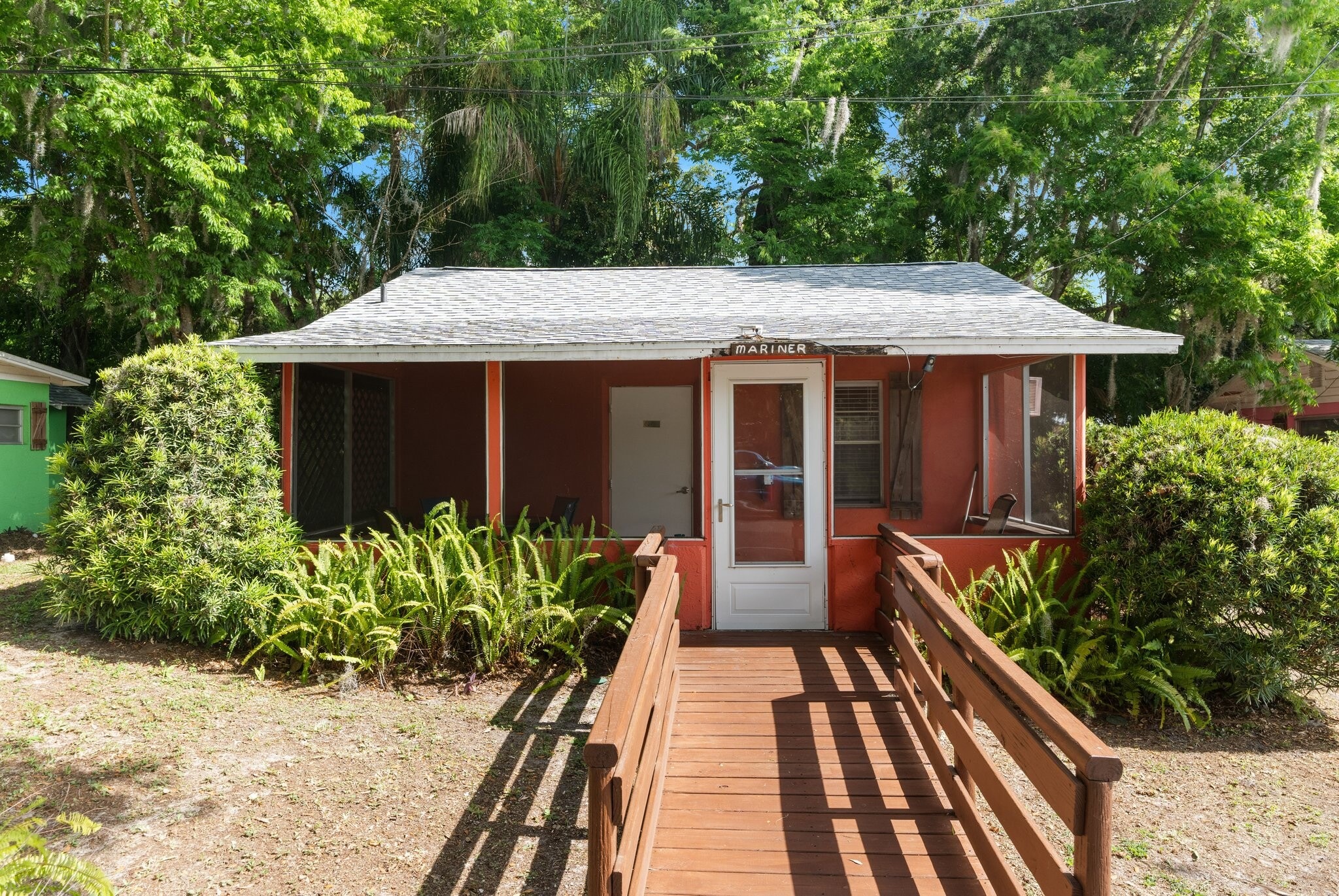 Prime Homosassa Riverfront Property w/10 Cottages, Homosassa, FL 34446