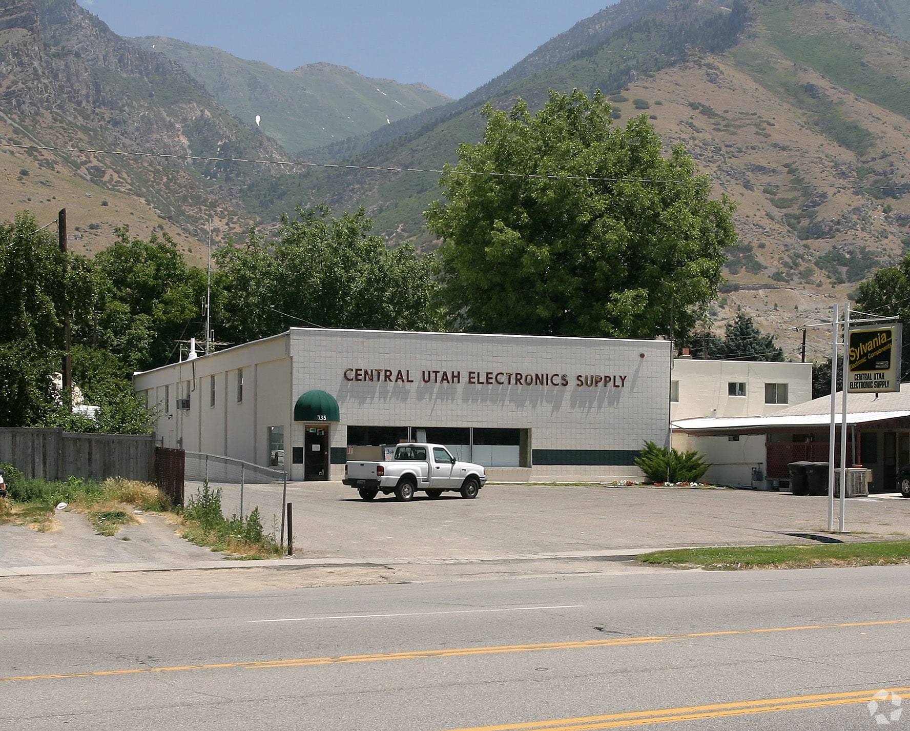 735 S State St, Provo, UT for sale Primary Photo- Image 1 of 3